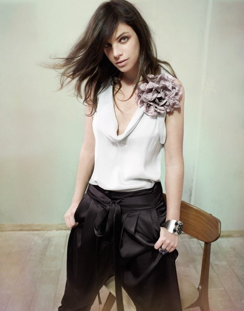 [mango_julia-restoin-roitfeld.jpg]