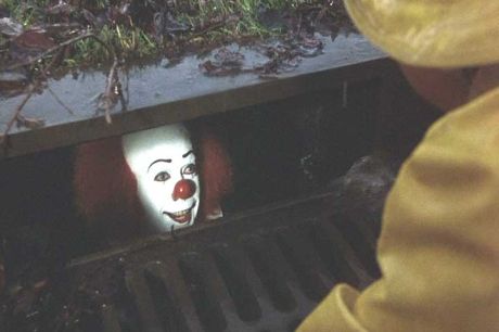 [clown-sewer-untouchable.jpg]