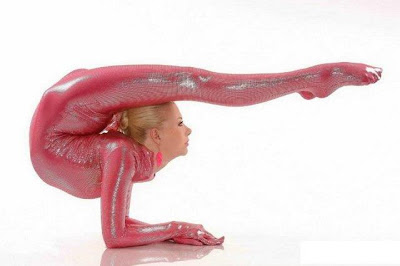 http://1.bp.blogspot.com/_kGItF_1V7RQ/SiGl5O0VChI/AAAAAAAAAP8/5ZQoxGWziQg/s400/Contortion+or+contortionism+-++the+flexing+of+the+human+body+-+amazing+flexibility+women+-+photo+7.jpg