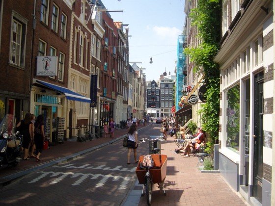 [9streets1-560x420.jpg]