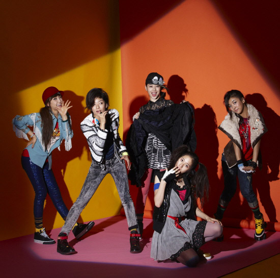 [Fx+album+pic.jpg]