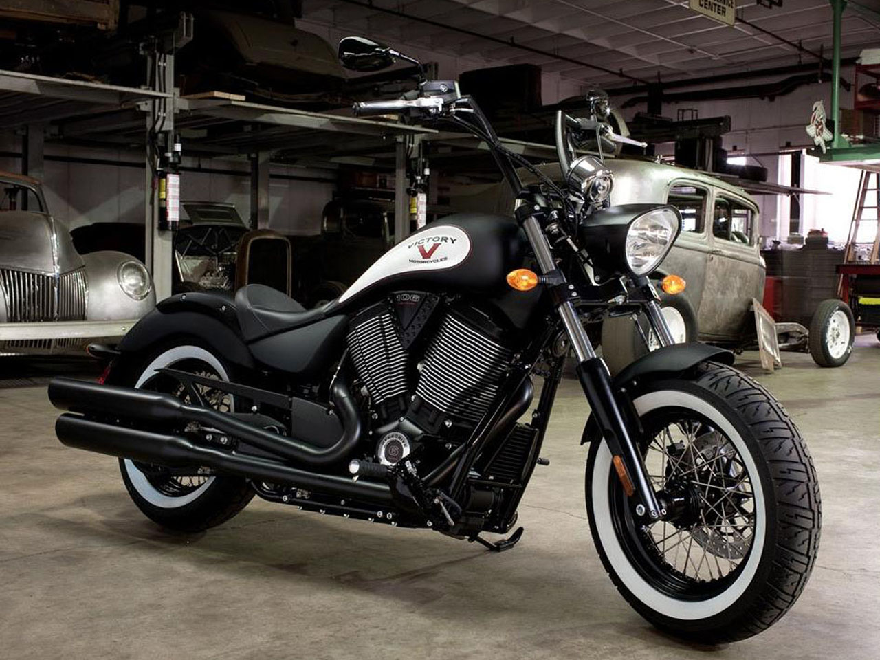 Victory+Motorcycles+High+Ball+01.JPG