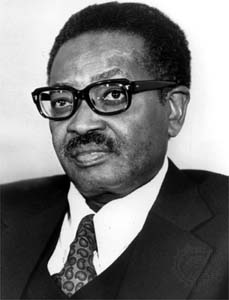 Agostinho Neto, escritor de Angola