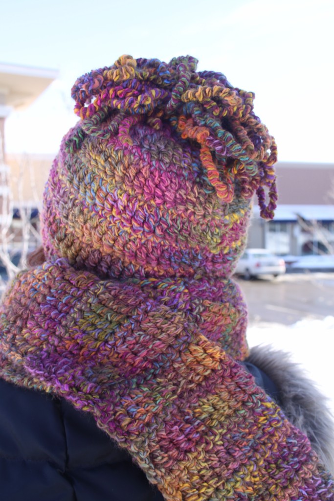 Loess Hills Creative Crochet Curly Q Hat and Scarf