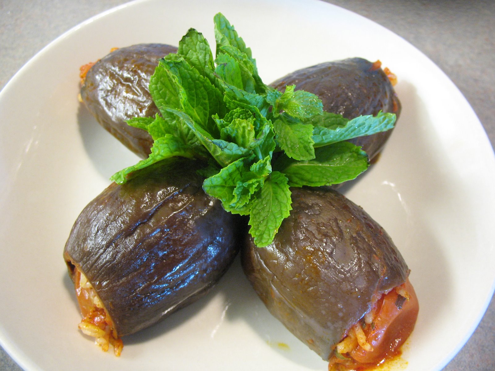 Yemek Tarifleri Türk Yemek Tarifleri Zeytinyağlı Patlıcan Dolma