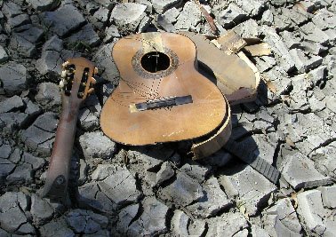 [broken+strings.bmp]