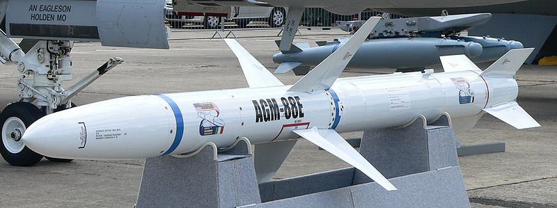 Comienza la producción en serie del misil AGM-88E Comienza la producción en serie del misil AGM-88E