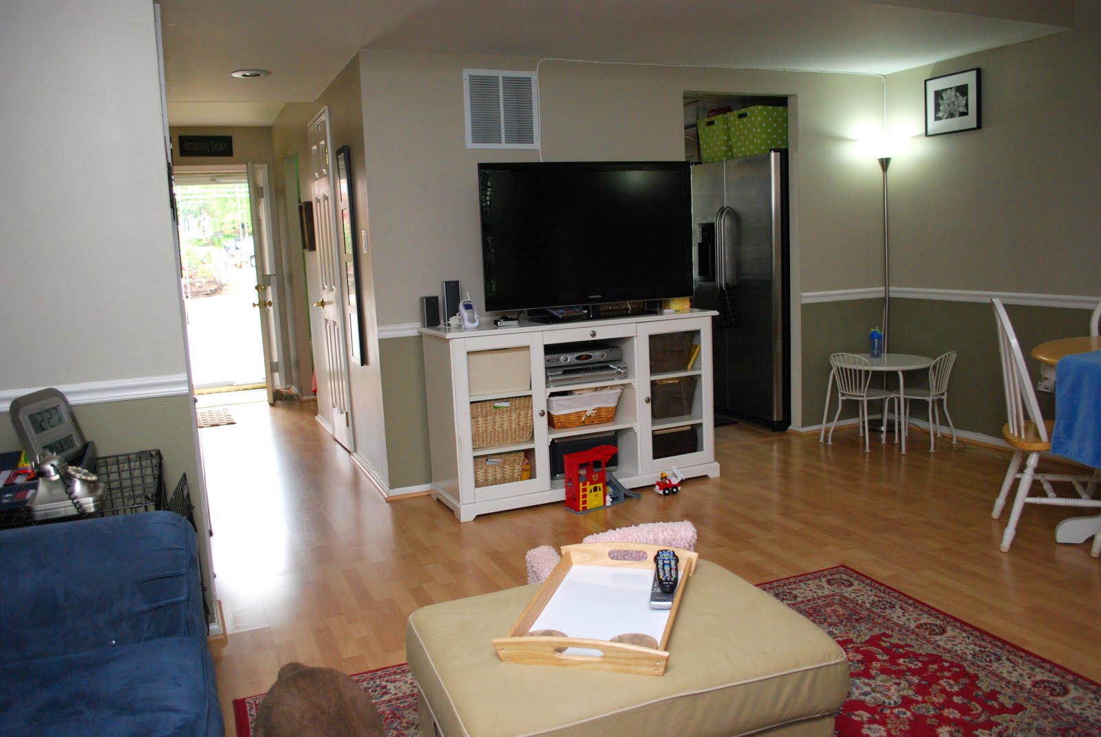 Two Tone Paint Colors For Living Room - Two-Tone Walls Dark On Top Or Bottom