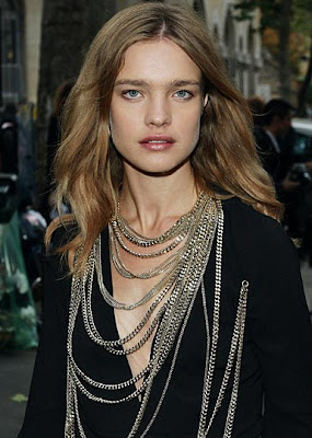 http://1.bp.blogspot.com/_kiPHvAIjxso/SOs0sPQnV1I/AAAAAAAAIqk/HN6Ab2OuaTY/s400/vodianova+natalia+2008+sept+givenchy1.jpg