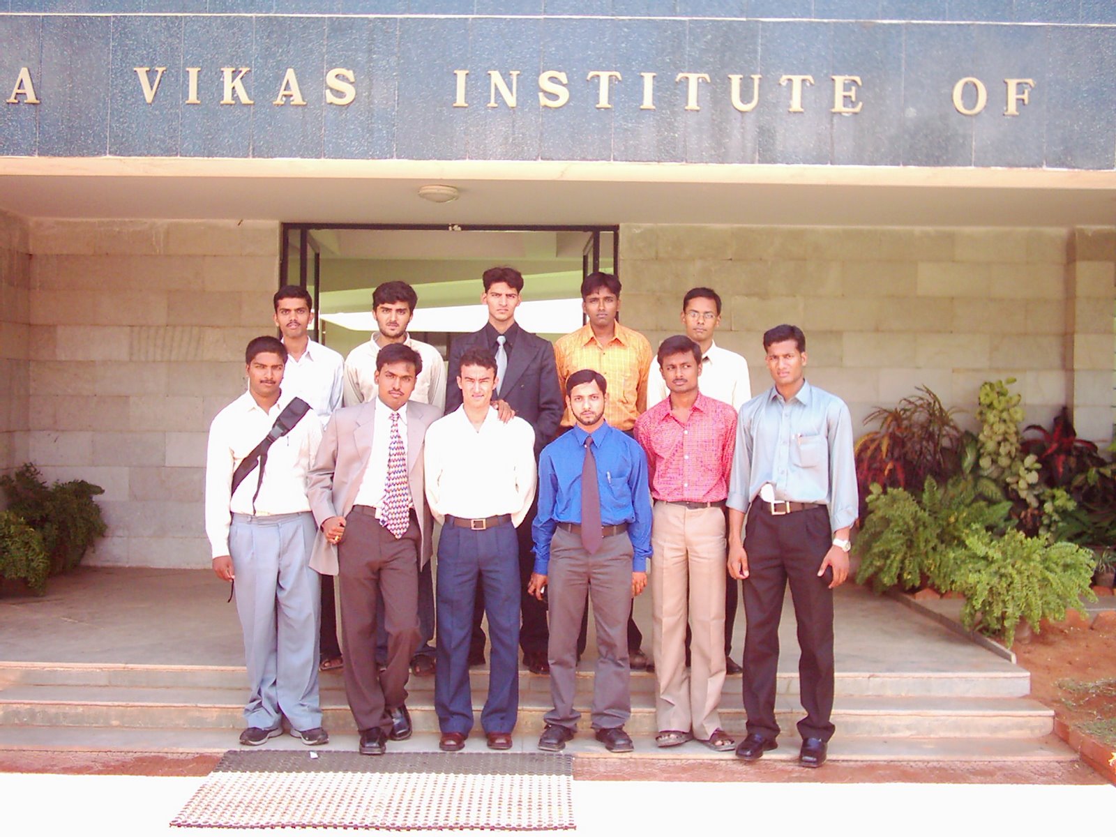 [DSCI0048.JPG]