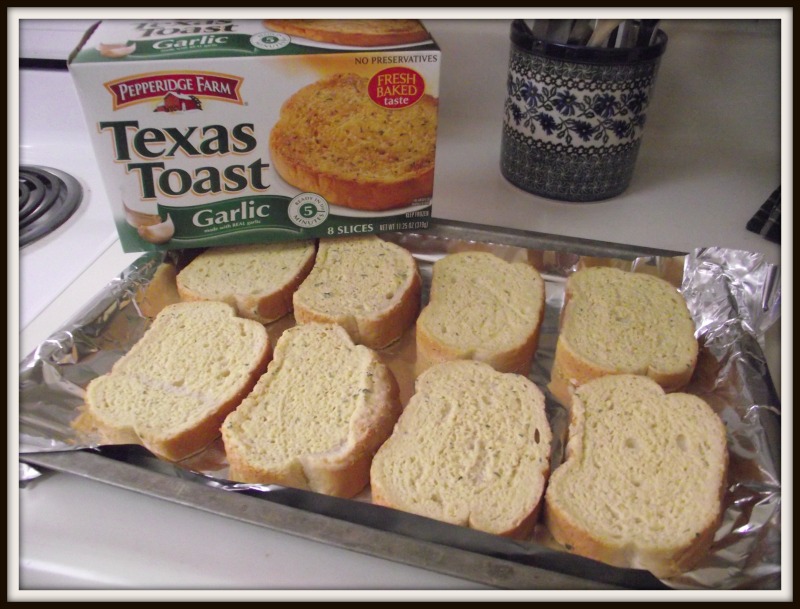 These Three Girlies Turkey & Garlic Bread Sandwiches with Caesar