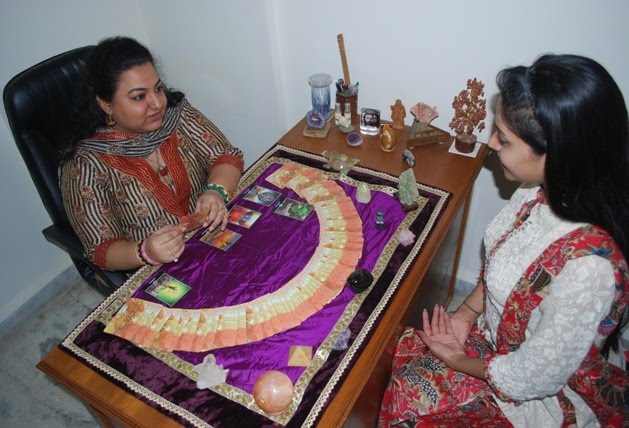 [Tarot+reading+for+Amritta.JPG]