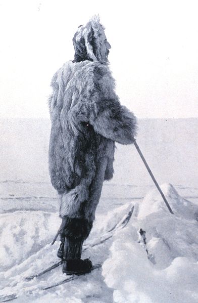 [392px-Amundsen-in-ice.jpg]