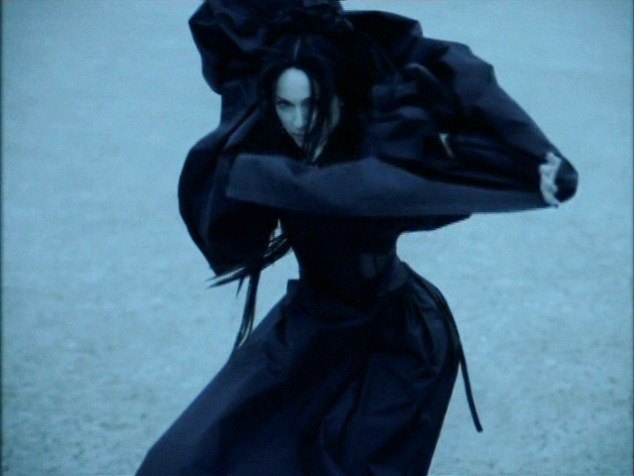 [madonna5vw1[1].jpg]