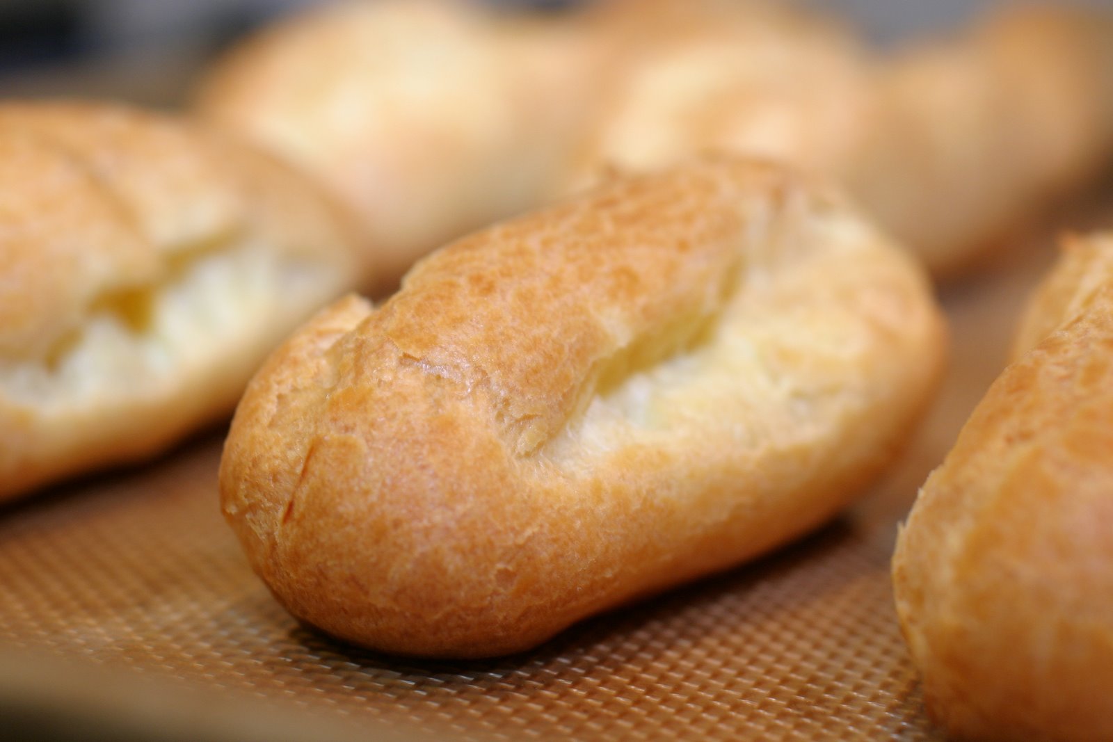 The Italian Dish Daring Bakers Chocolate Eclairs