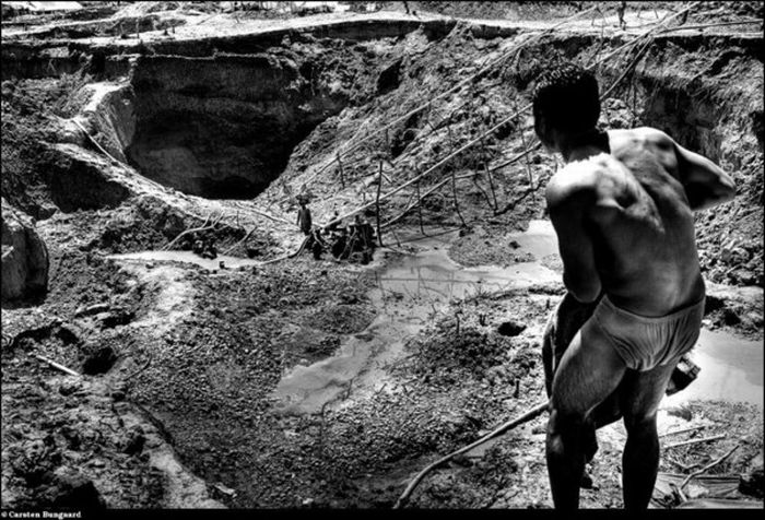 தங்க சுரங்க தொழிலும் தொழிலாளிகளின் நிலைமையும் - இந்தோனேசியா, Gold+Mines+%282%29