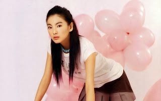 Kitty Zhang Wallpaper