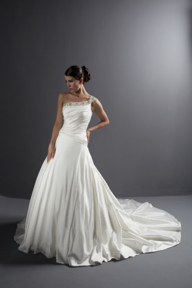 Monica 39s 201011 Bridal Gown Trends Picks
