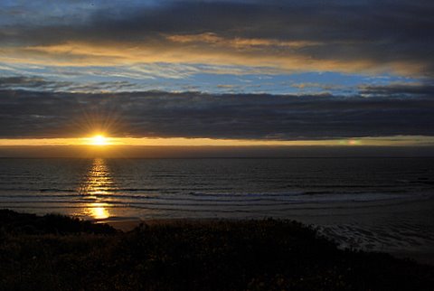 Sunset, Garrapateira Beach. Algarve, Portugal.