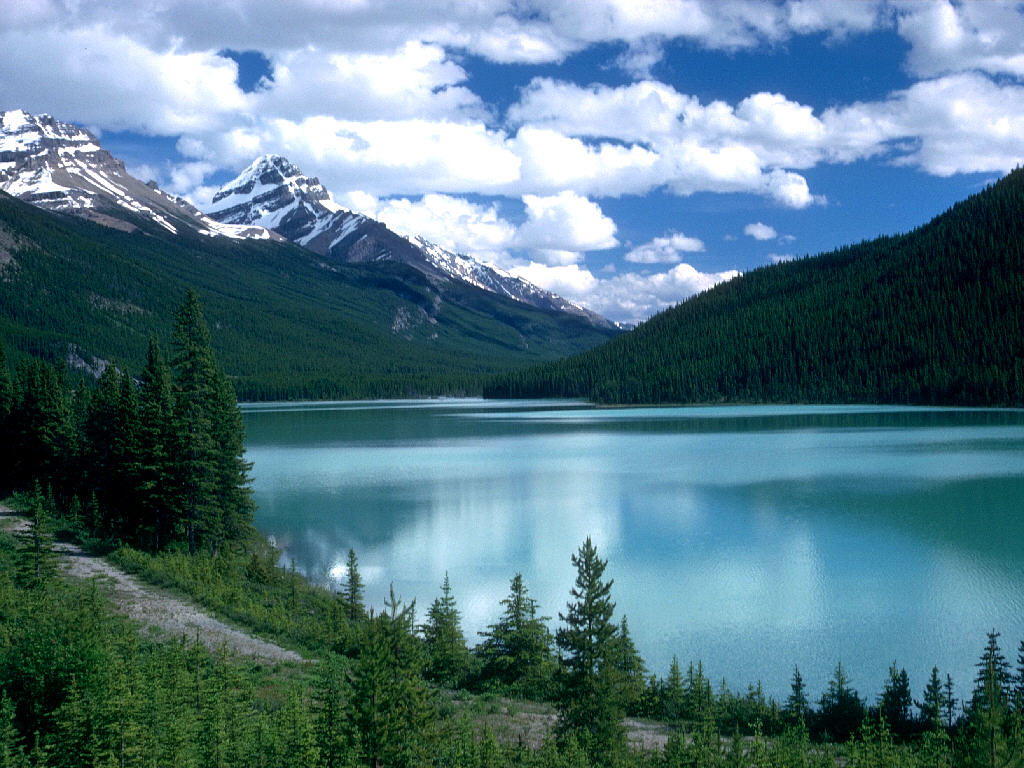 [Alberta,_Canada_-_Lake_Louise.jpg]