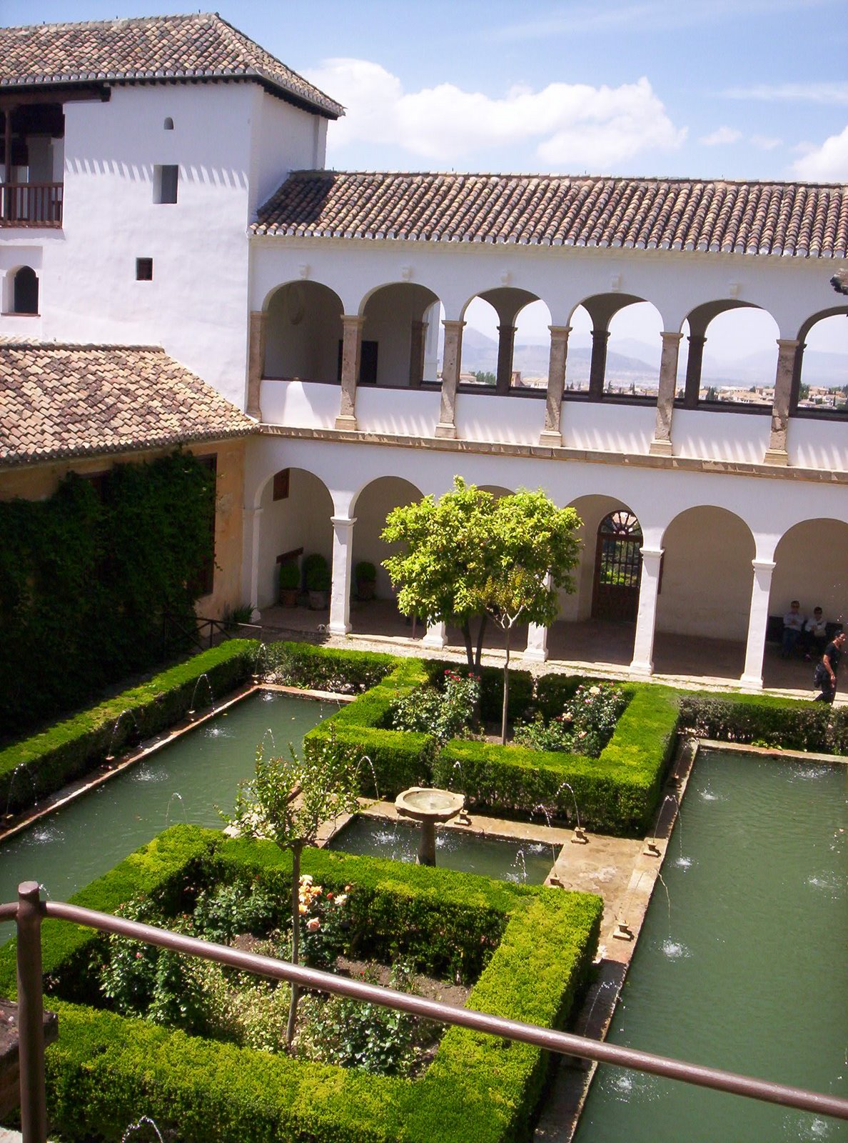 [granadamaio09+646.JPG]