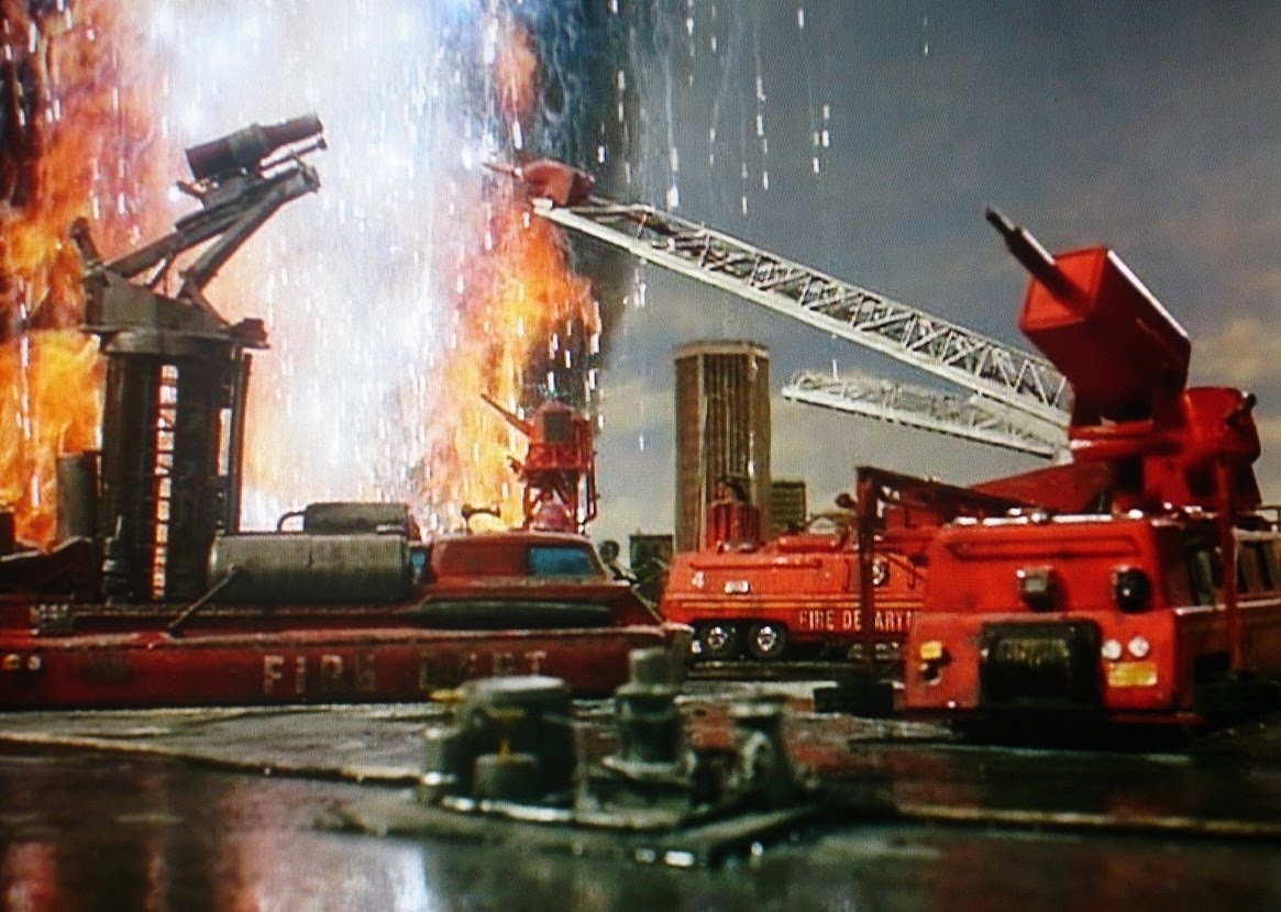 [extinguisher+2.JPG]