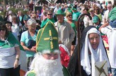 [St+Patricks+parade+in+arroyo+de+la+miel.jpg]