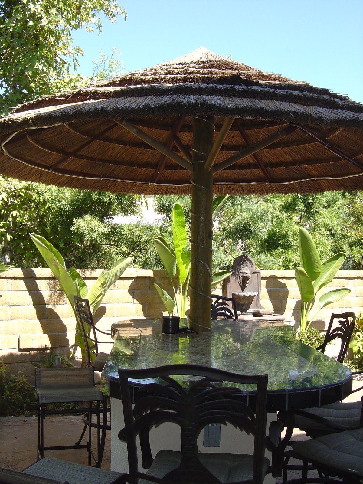 Outdoor Kitchen Construction: Tiles, tiles and more tiles.....