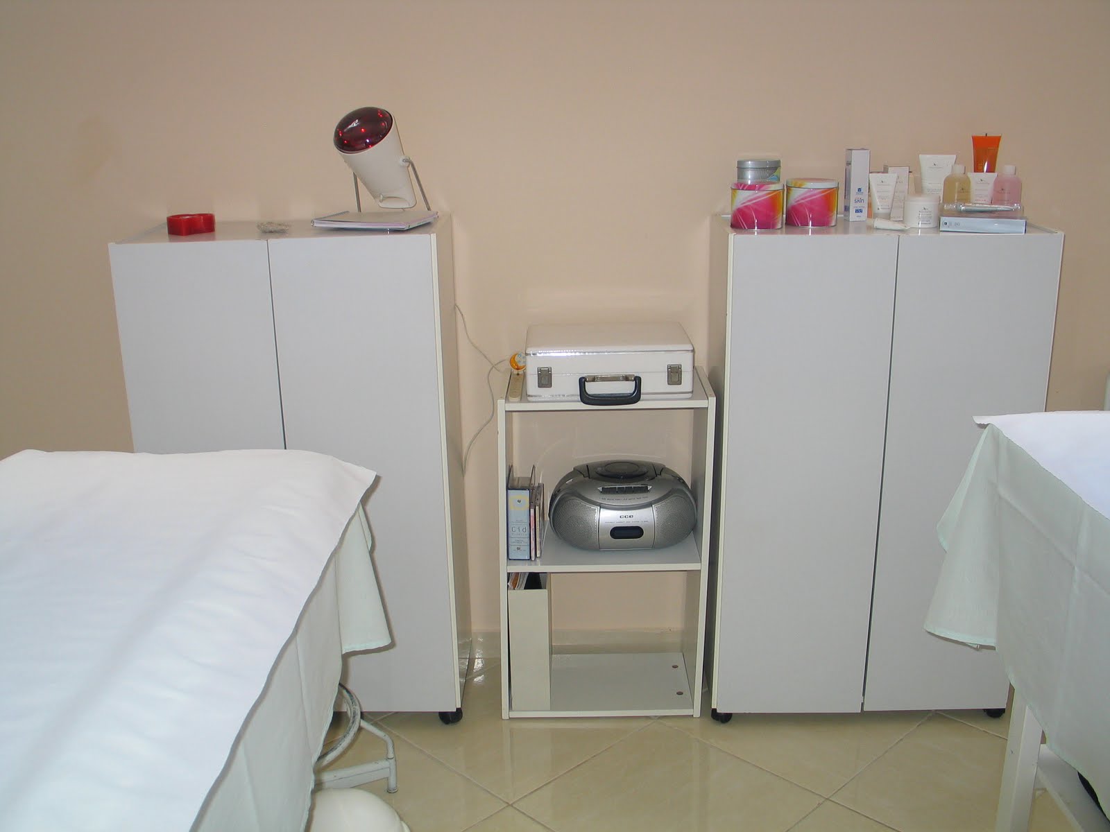 ILS Design SALA DE ESTÉTICA Armario Branco De Cozinha ~ ILS Design SALA DE ESTÉTICA