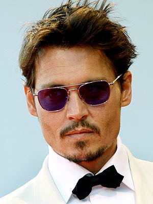 Johnny Depp Cool Men's Short Hairstyles