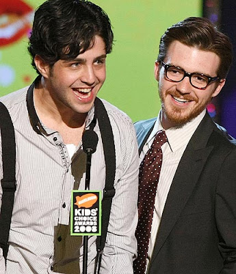 How+old+is+drake+bell+and+josh+peck