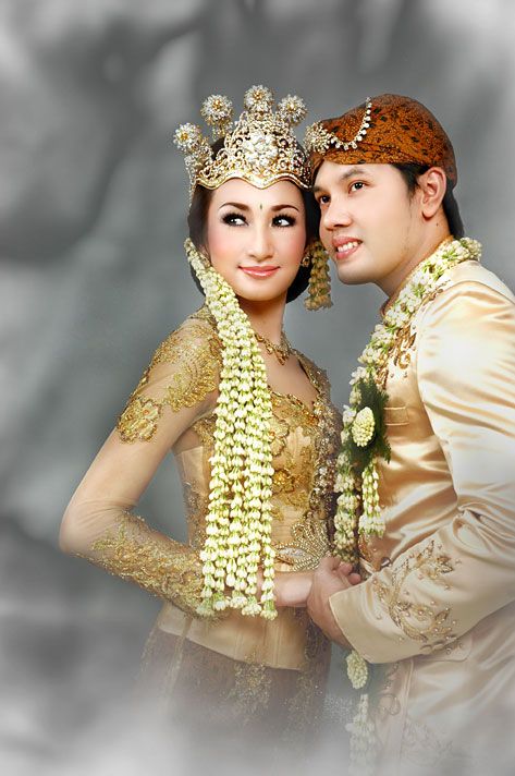 Motekar Salon New Edition: Pesona Busana Pengantin Sunda