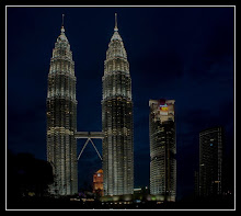 KL Twin Towers at dusk