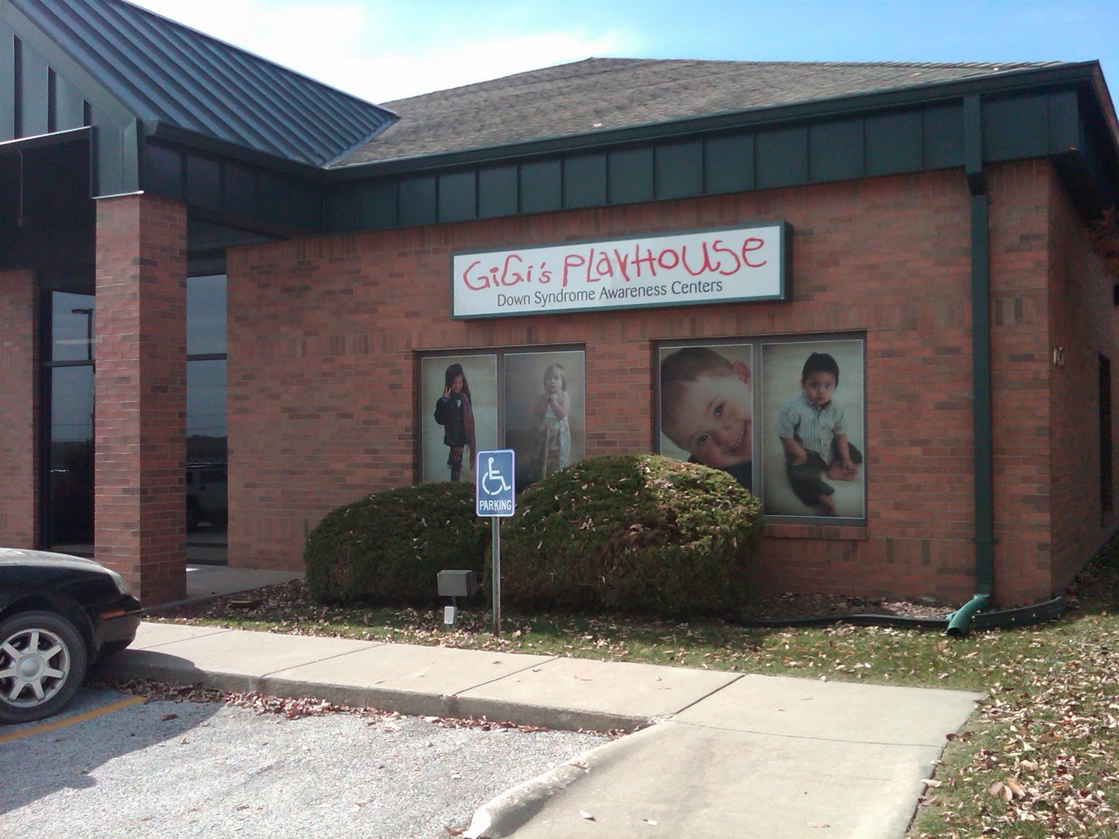 GiGi's Playhouse Des Moines Des Moines Down syndrome achievement center