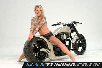 http://ibsexxy.com/pics/comments/Biker/biker_girl.jpg