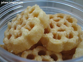 Jules eating guide to Malaysia &amp; beyond: Chinese New Year - Cookies