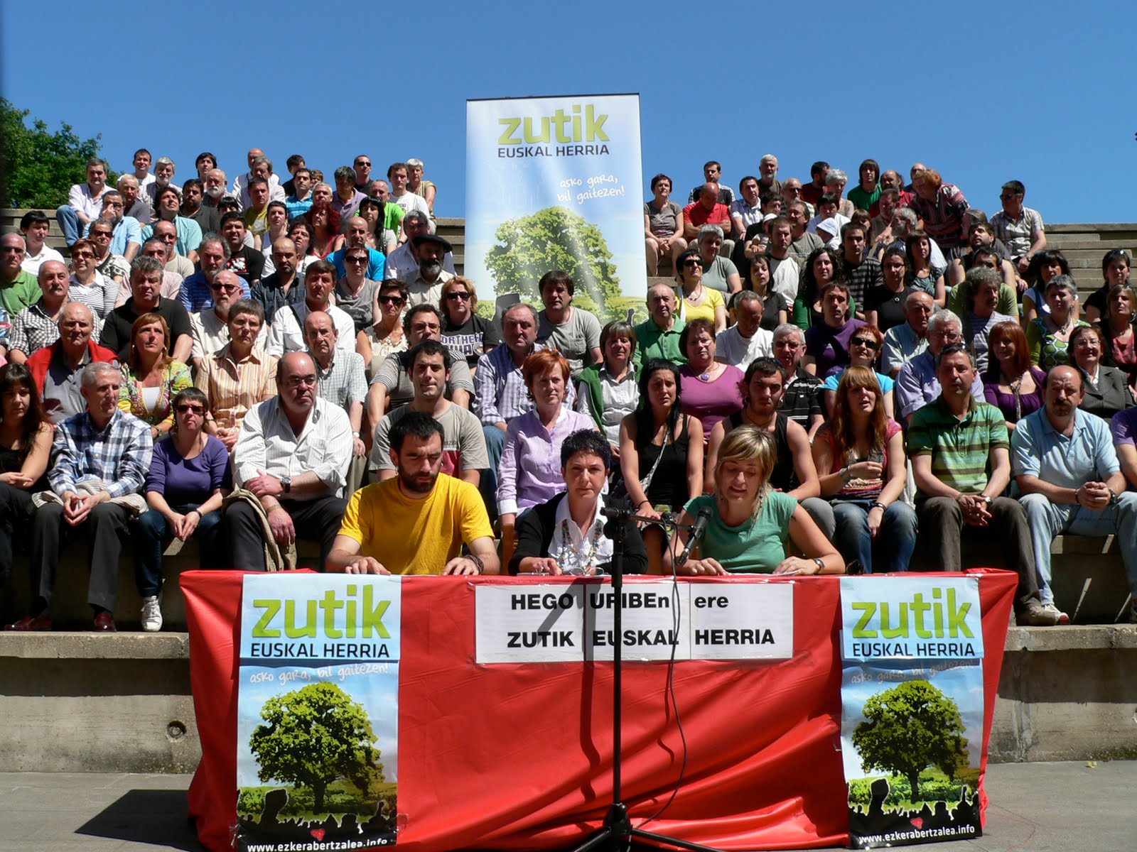 12 de Octubre: Jornada de desobediencia civil en Euskal Herria HUzutikEH+-+02