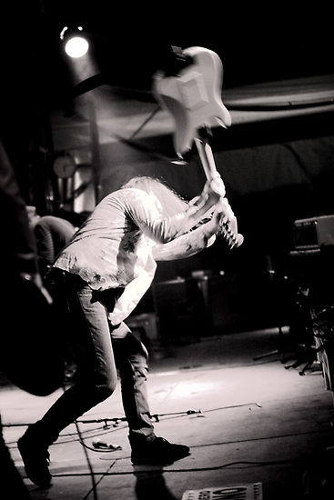 [guitar-smashing.jpg]