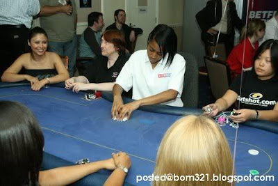 Gambar Marcella ( Isteri Lan - A To Z) Bermain Poker !