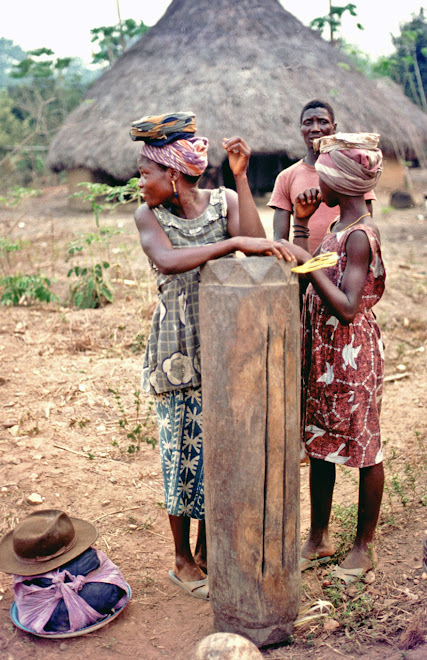 external image Slit-Drum-near-Kabala.jpg