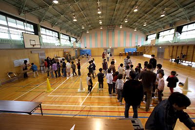 [2009紙ヒコーキ.jpg]