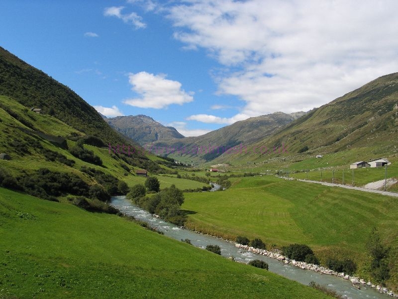[Rhone+river+valley.jpg]