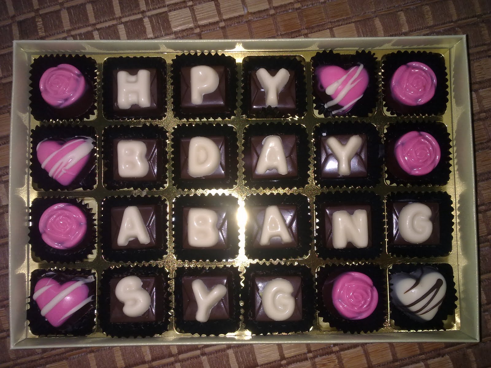 her chocolate cottage.... Hadiah Untuk Tersayang