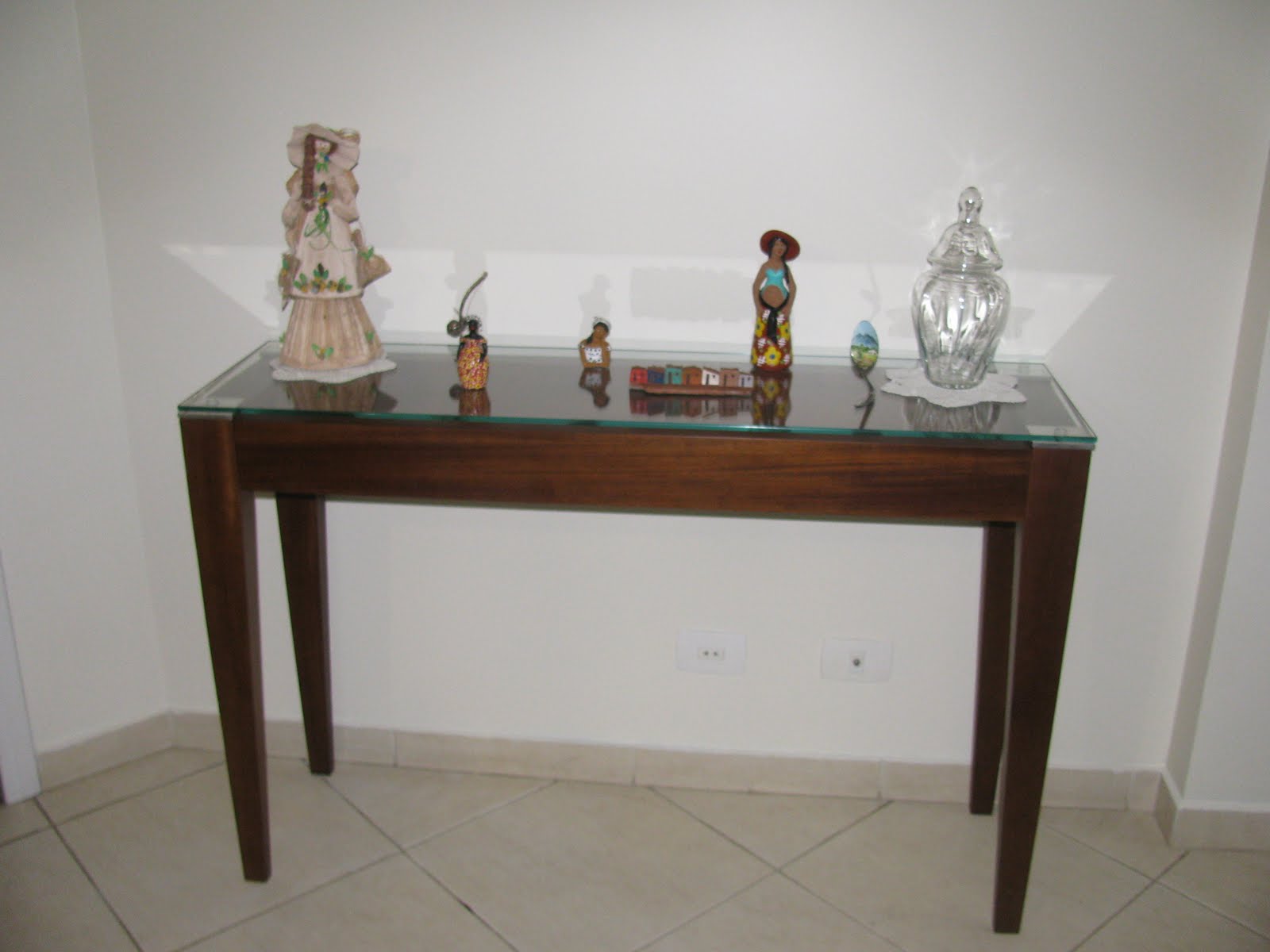 Sala De Tv Com Aparador ~ Detalhe do aparador que fica entre a sala de tv e a sala de jantar Sala De Tv Com Aparador ~ Detalhe do aparador que fica entre a sala de tv e a sala de jantar