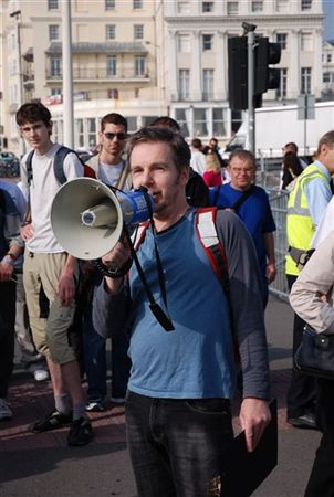 PRIOR TO SETTING OFF EXPLAINING THE ROUTE AND OUR PHILOSOPHY OF PEACE  AND SILENT WALKING.