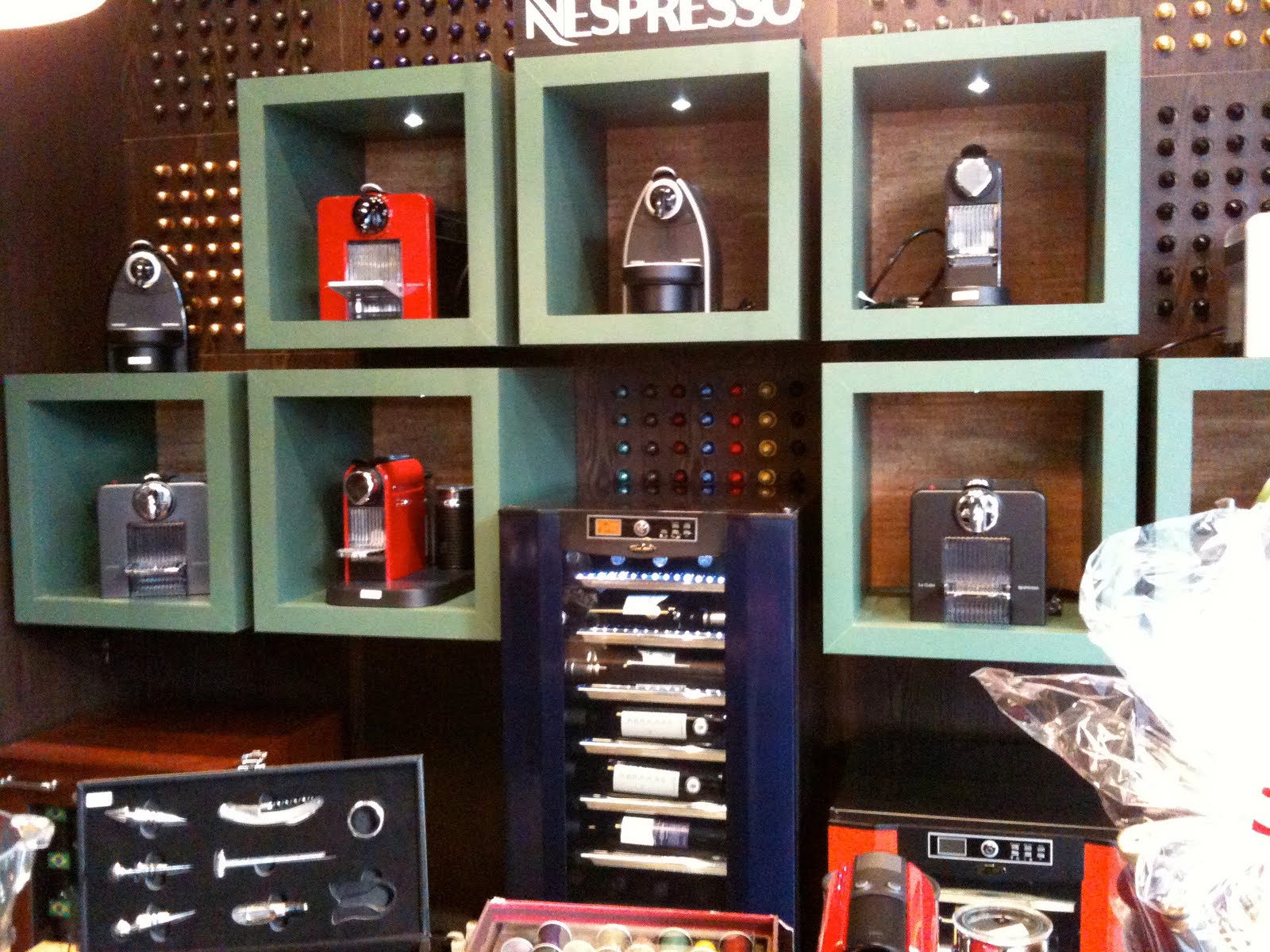 [Parede+Nespresso.JPG]