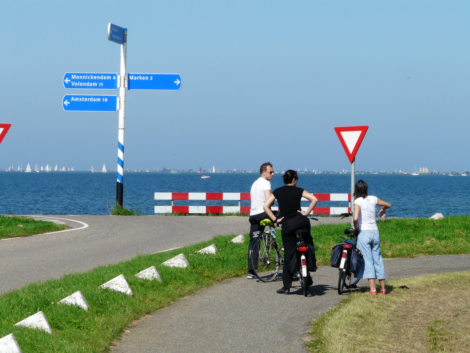 [P1070513.JPG]