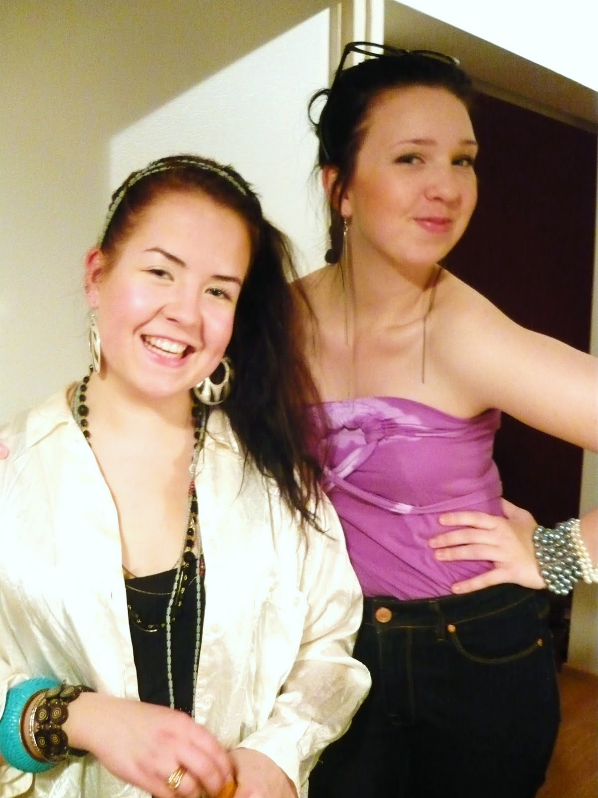 [hellooks2.jpg]