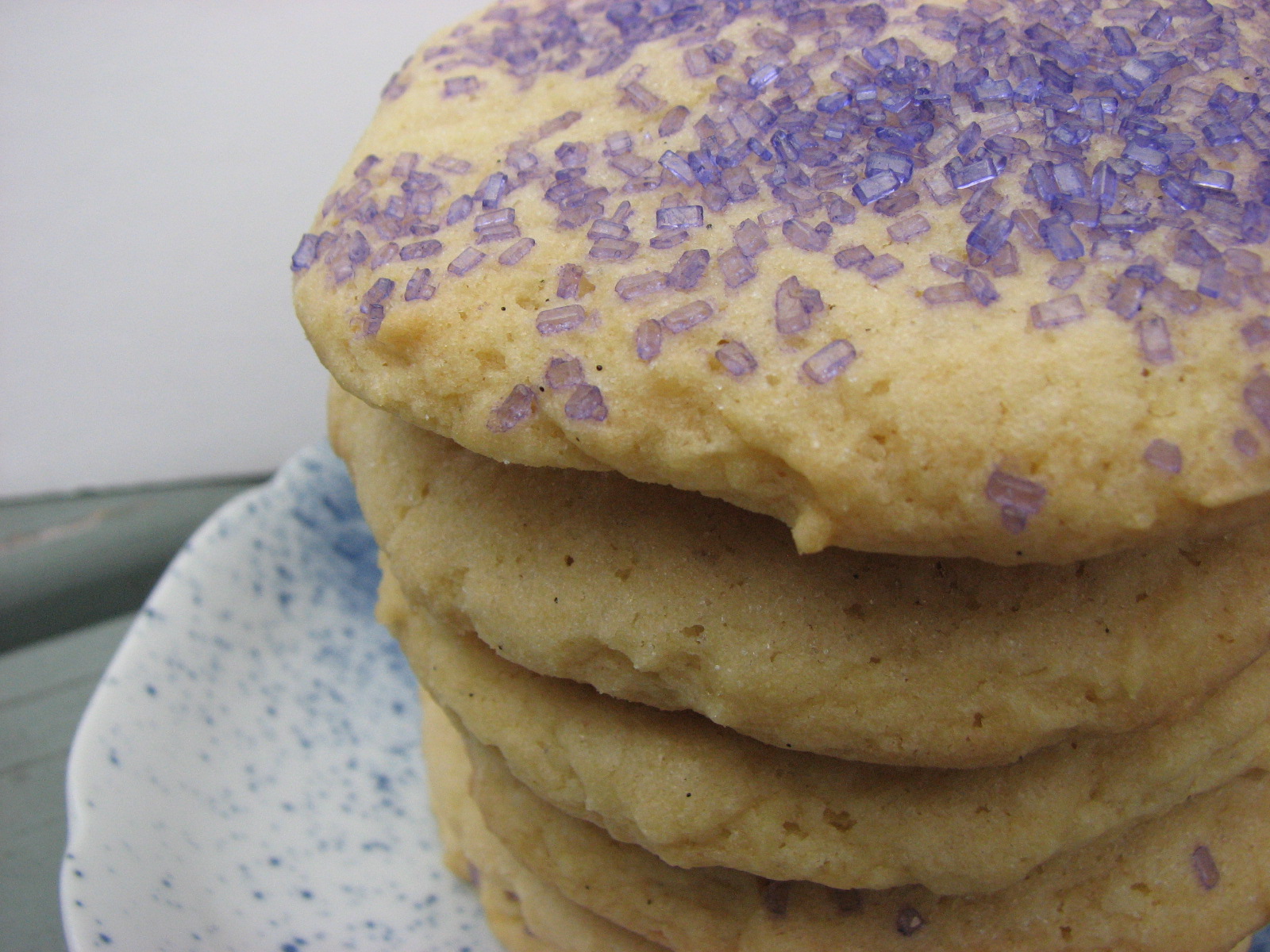 Heidi Bakes Crisp Sugar Cookies & decorating sugar cookies