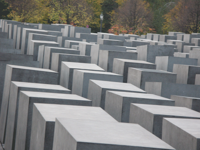 [berlin.18.gif]